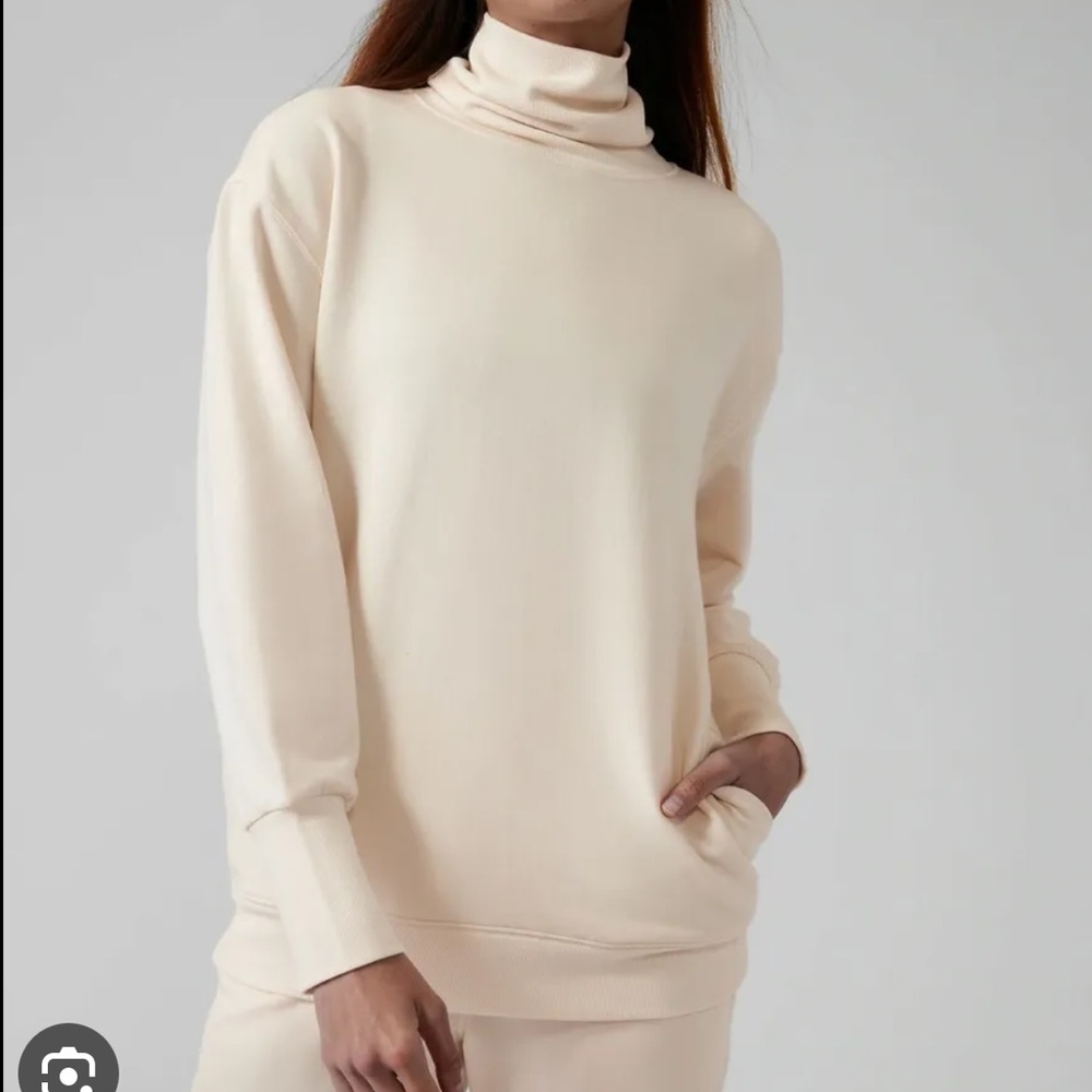 EUC Athleta Balance Cinch Turtleneck Sweatshirt,Chantilly Cream S/657531